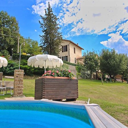 Nice Flat In Arcevia With Swimming Pool ภายนอก รูปภาพ