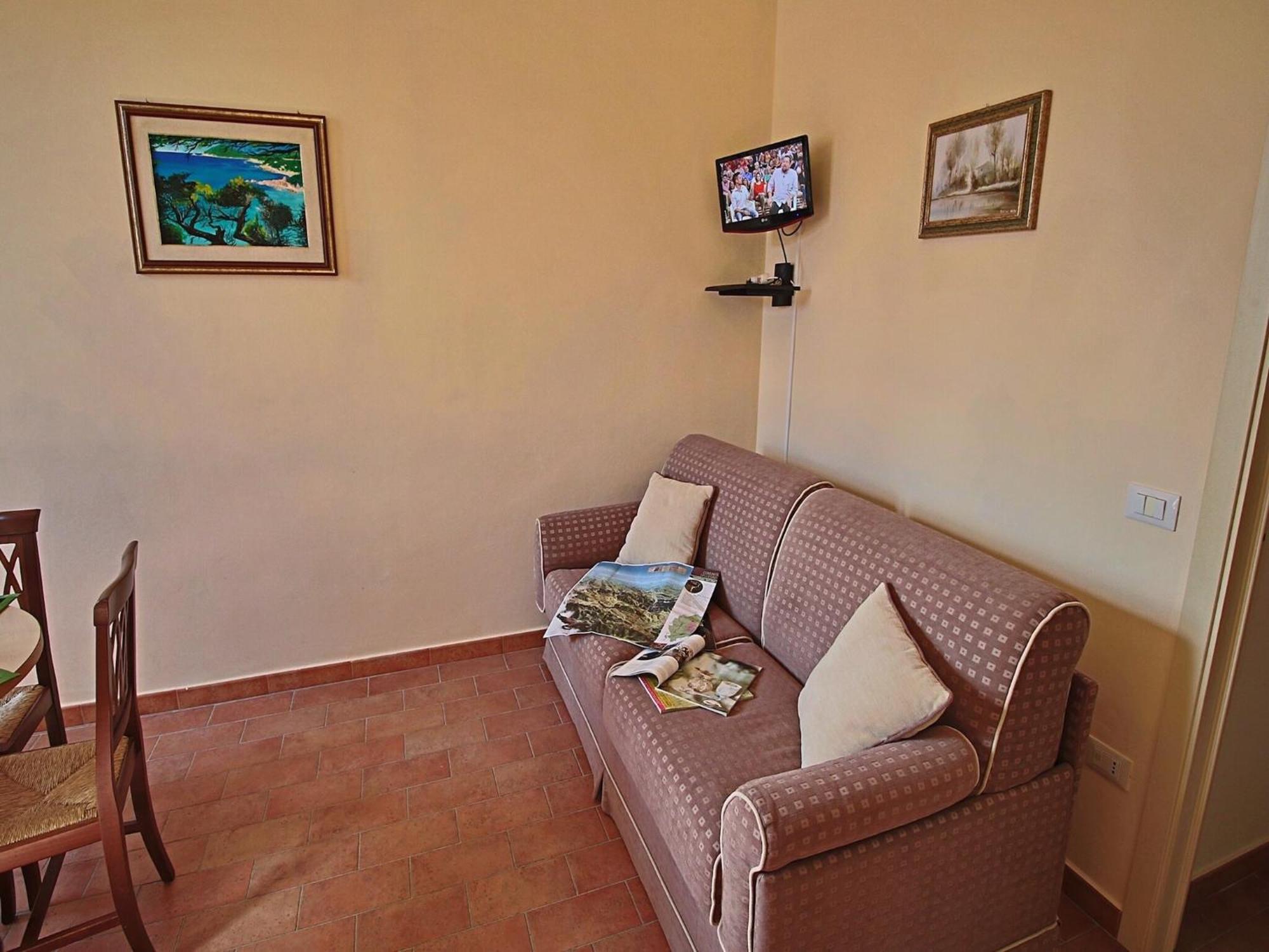 Nice Flat In Arcevia With Swimming Pool ภายนอก รูปภาพ
