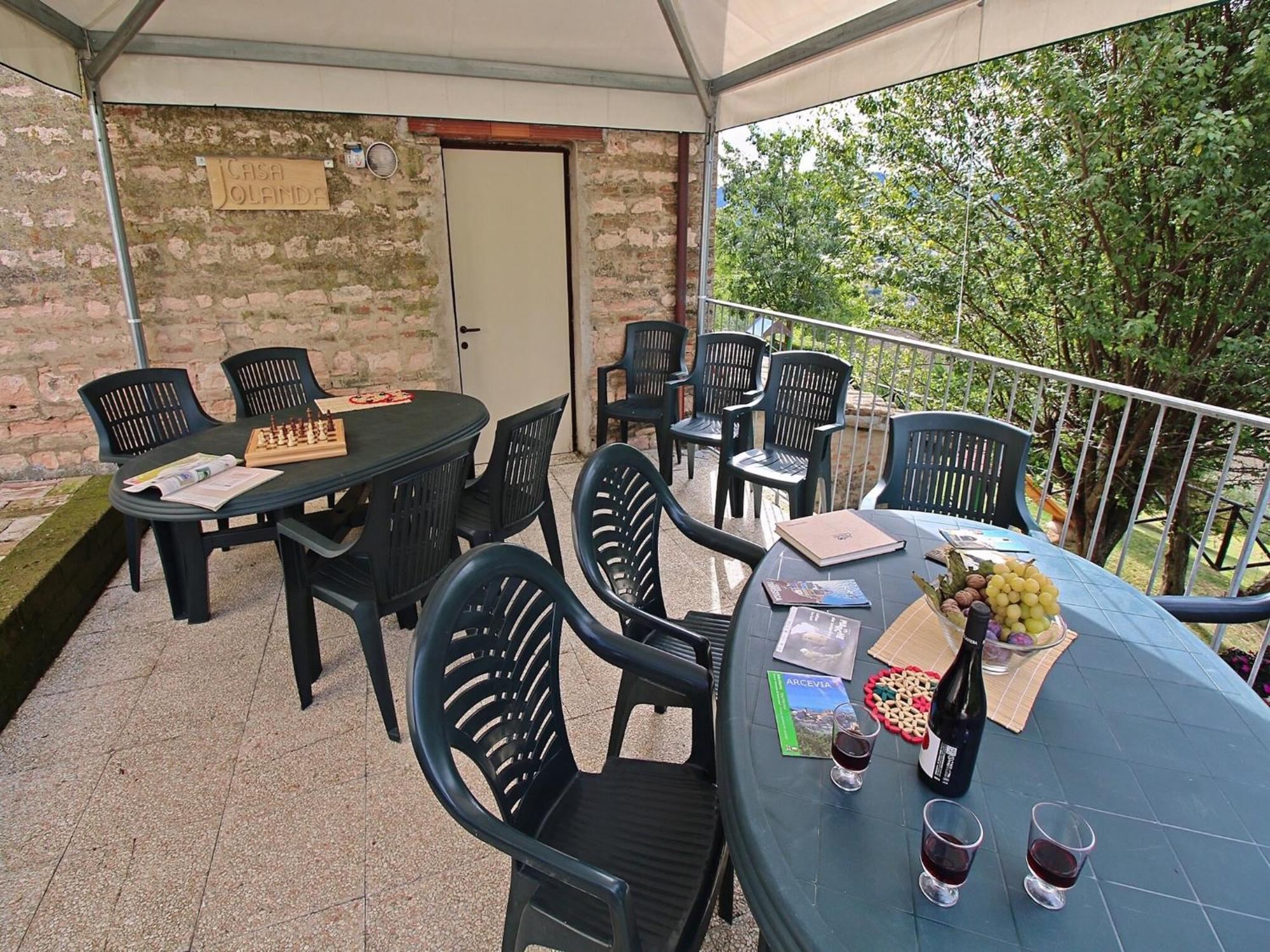 Nice Flat In Arcevia With Swimming Pool ภายนอก รูปภาพ