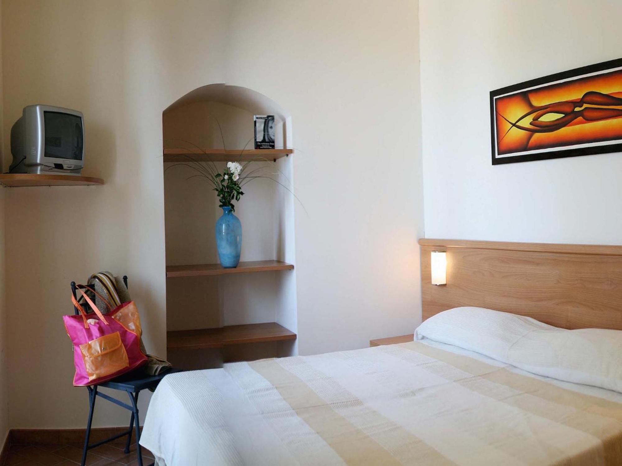 Nice Flat In Arcevia With Swimming Pool ภายนอก รูปภาพ