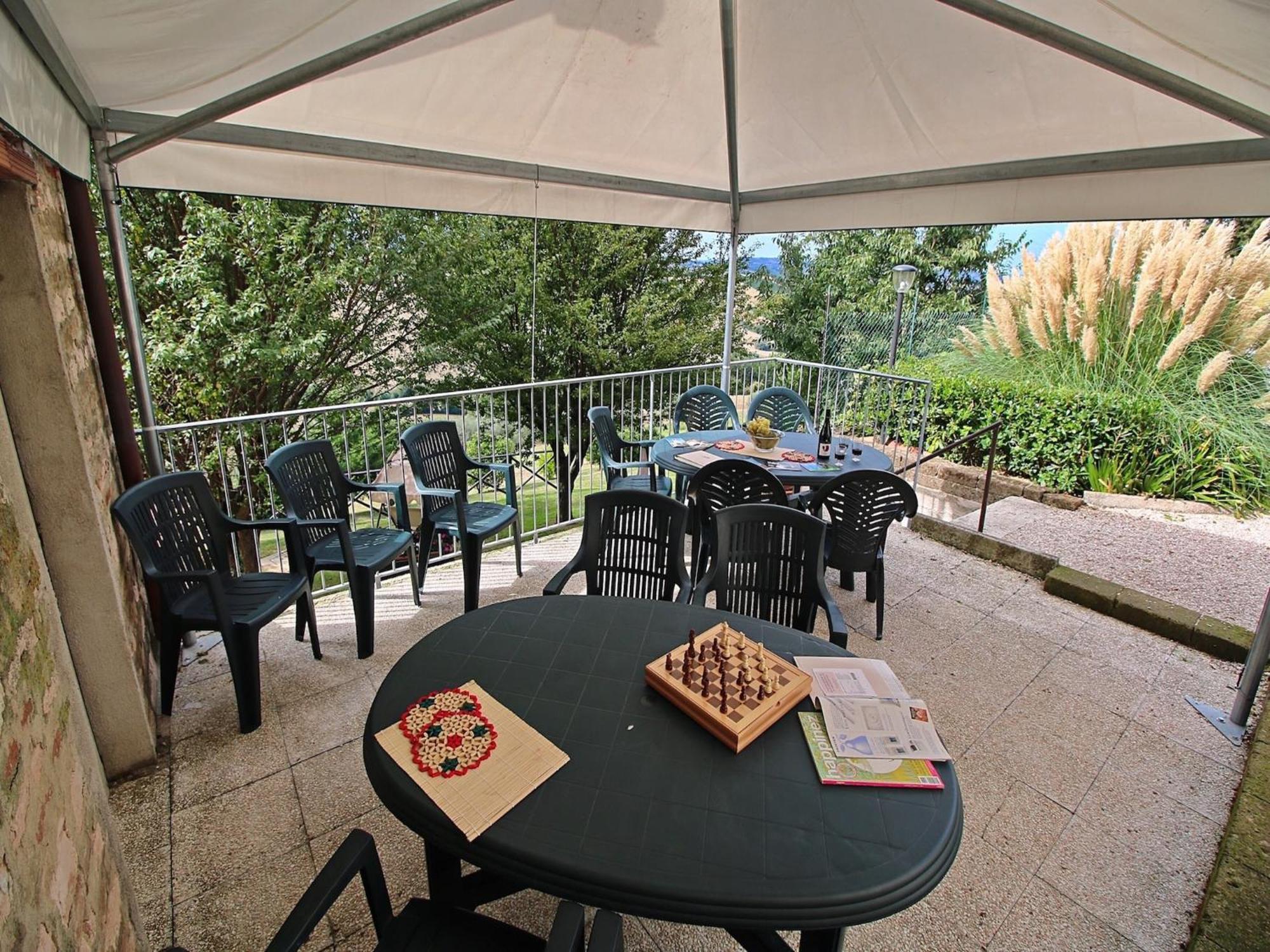 Nice Flat In Arcevia With Swimming Pool ภายนอก รูปภาพ