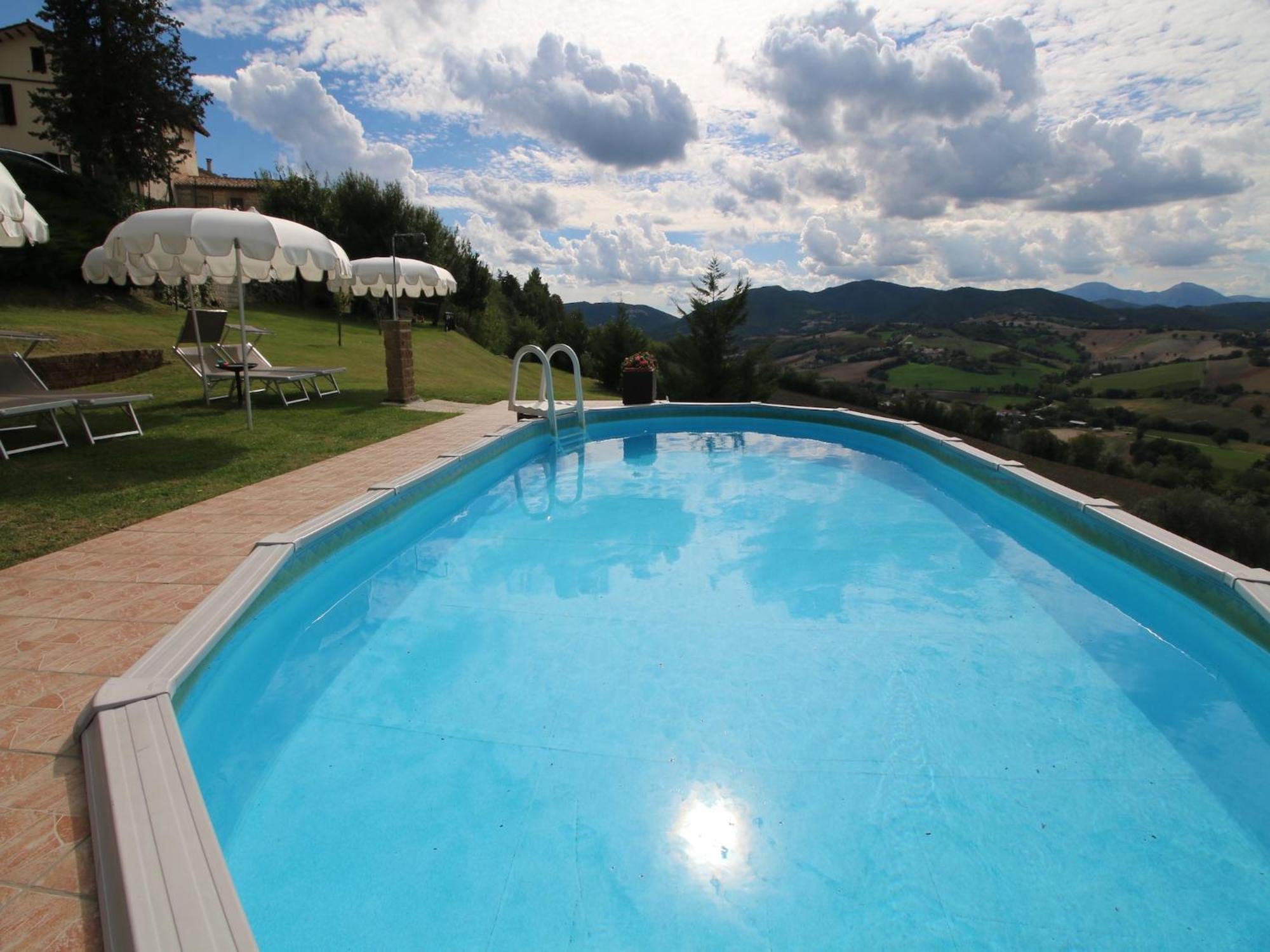 Nice Flat In Arcevia With Swimming Pool ภายนอก รูปภาพ