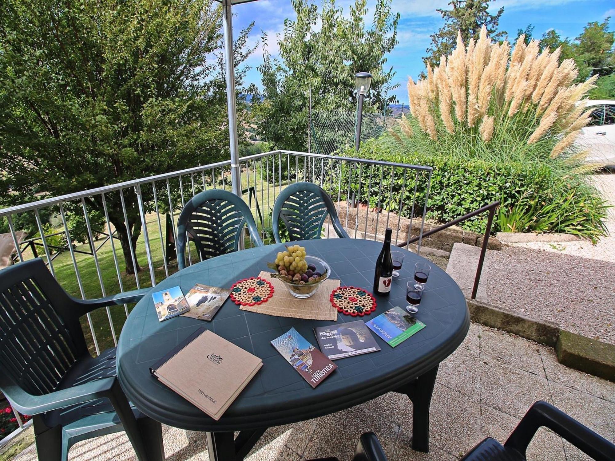 Nice Flat In Arcevia With Swimming Pool ภายนอก รูปภาพ