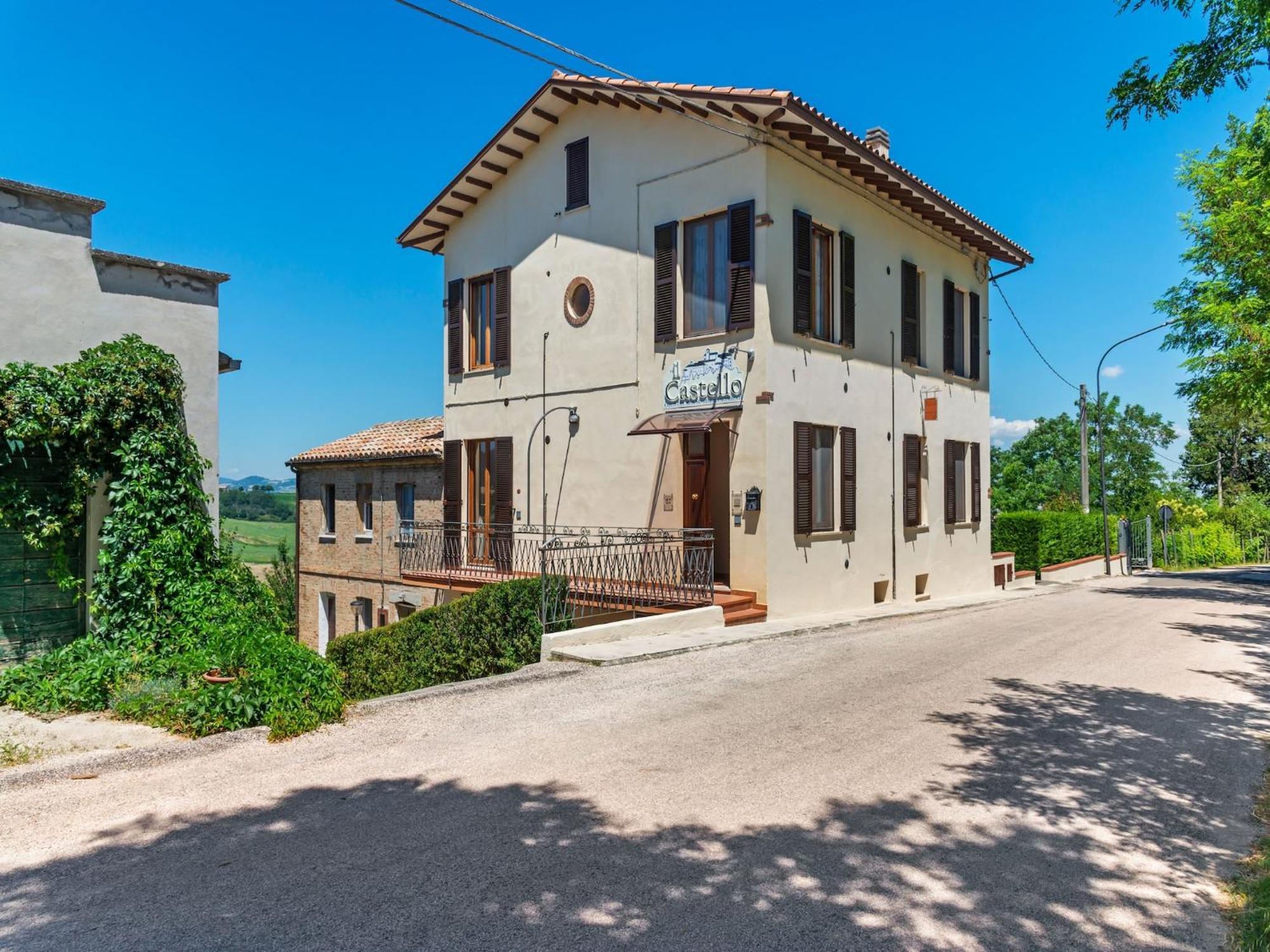 Nice Flat In Arcevia With Swimming Pool ภายนอก รูปภาพ