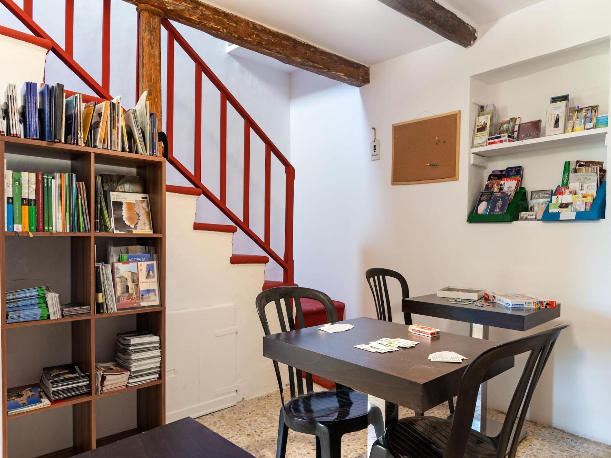 Nice Flat In Arcevia With Swimming Pool ภายนอก รูปภาพ
