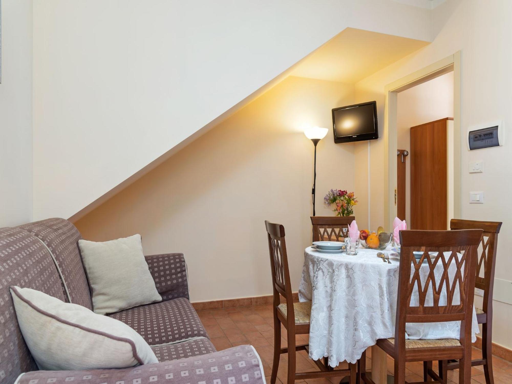 Nice Flat In Arcevia With Swimming Pool ภายนอก รูปภาพ